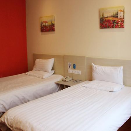 Hanting Express Tianjin Haixin District Yujiapu Тиендзин Стая снимка