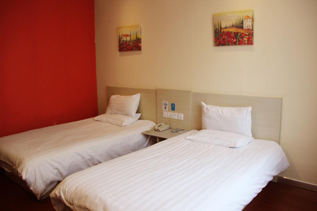 Hanting Express Tianjin Haixin District Yujiapu Тиендзин Стая снимка